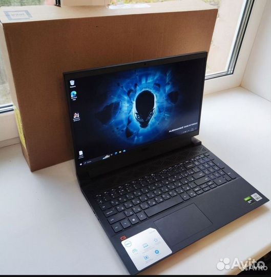 Почти новый 12 ядерный игровой ноутбук Dell