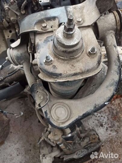 Рычаг передний правый верхний Тойота Хайлюкс 8 1GD