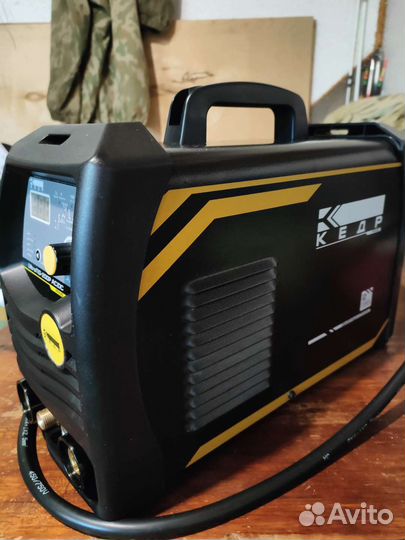 Аргонодуговой сварочный аппарат