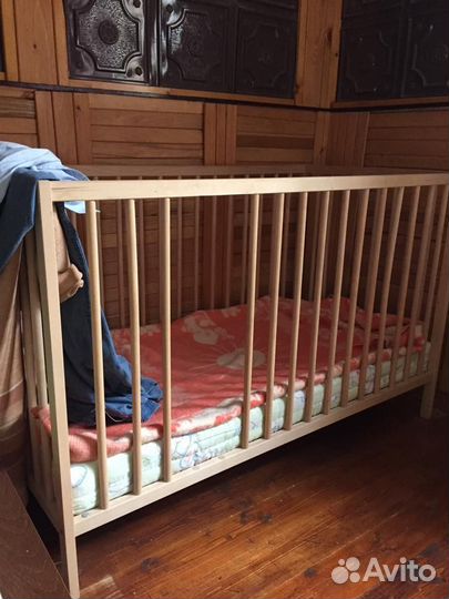 Детская деревянная кровать до 6.ти лет