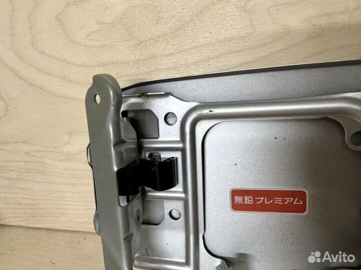 Лючок бензобака Nissan Fuga PY50 VQ35DE 2006