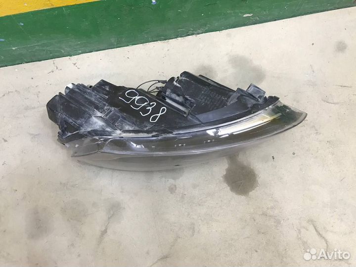 Фара левая Volkswagen Polo
