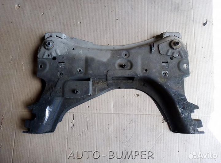 Renault Megane II 2003-2009 Балка подмоторная (Под