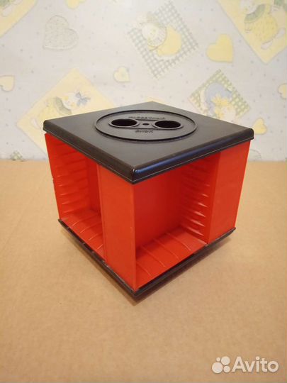 Стеллажи для дисков и магн.касет