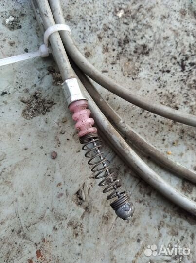 Тросик багажника Митцубиси лансер 9