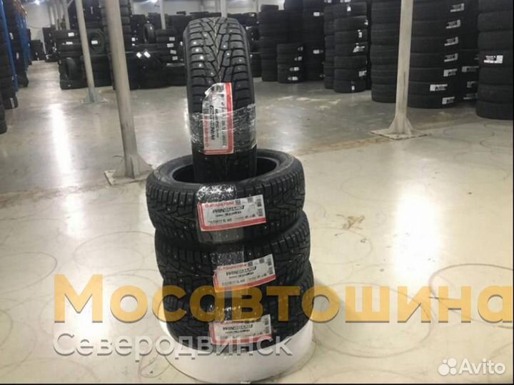 Roadstone Winguard Spike 215/55 R17 98T