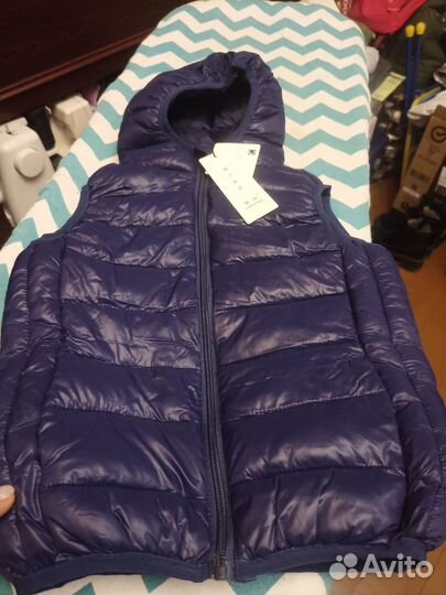 Жилет пуховый