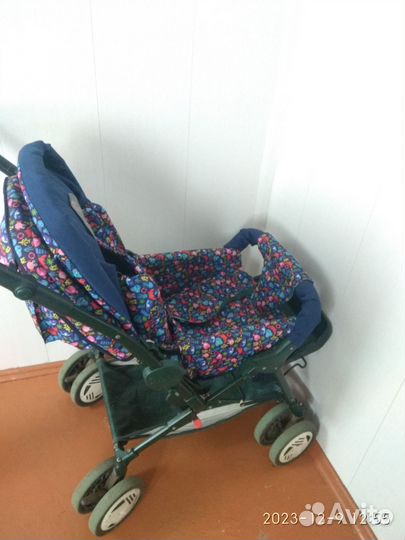 Прогулочная коляска