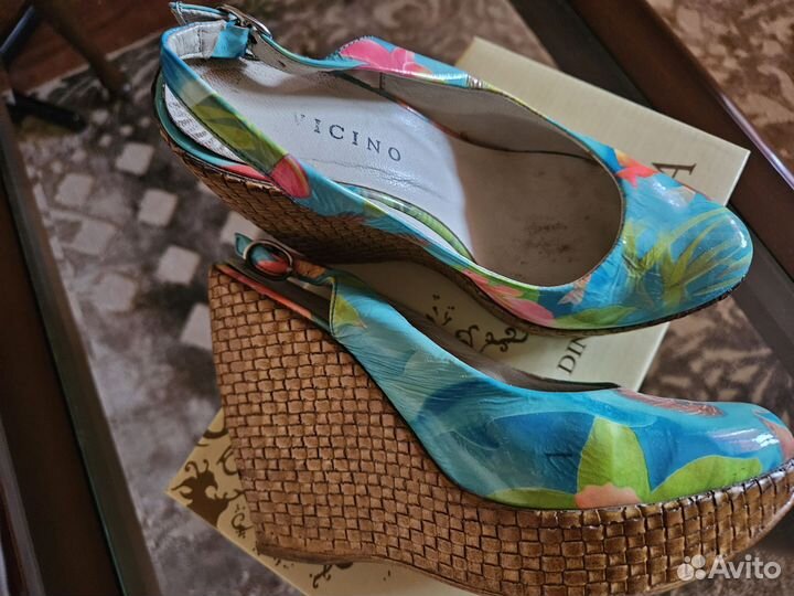 Босоножки женские с закрытым носом