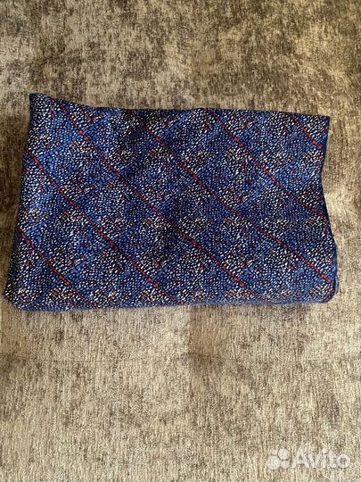 Отрезы ткани (ситец, шелк, сатин)