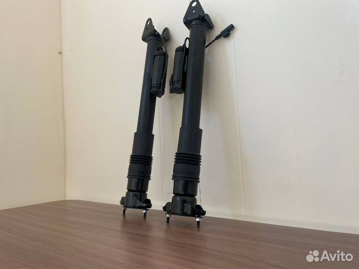 Задний амортизатор Mercedes Benz 164 gl ml class