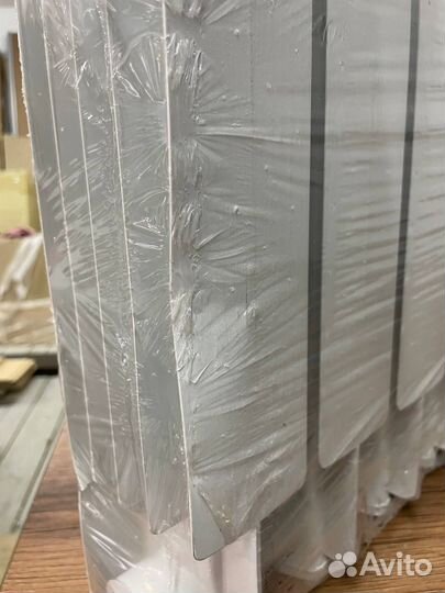 Алюминиевый радиатор Global VOX- R 350 14 секций