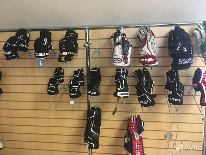 Хоккейную форму б/у продаю