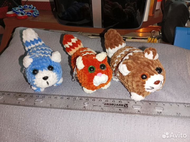 Брелок из гиппоаллергенной пряжи