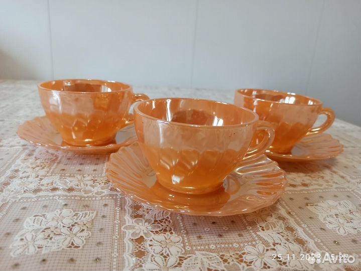 Чашки с блюдцами на 6 персон
