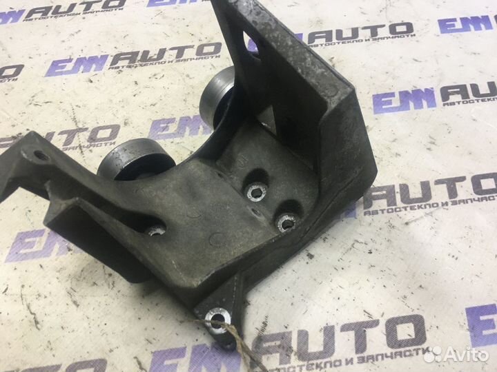 Кронштейн генератора Форд Фокус 1