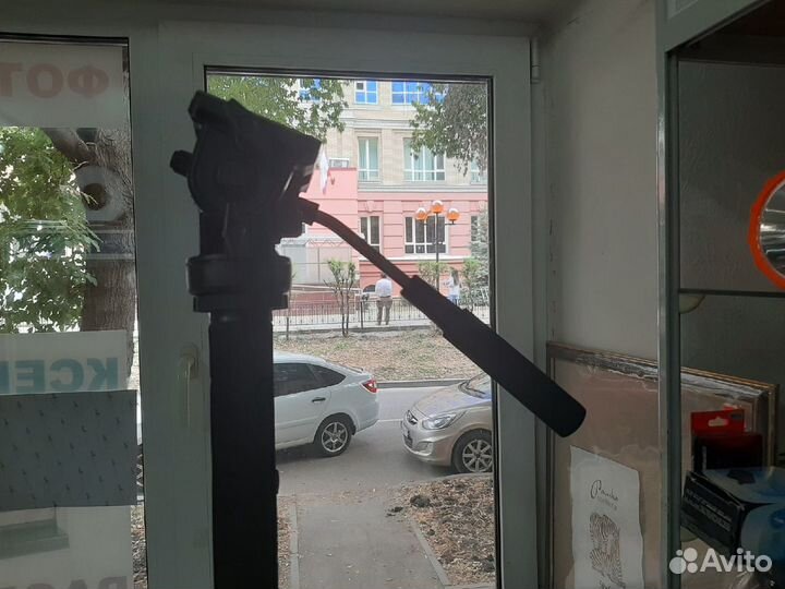 Fujimi A8103 Монопод с ножками и видеоголовой