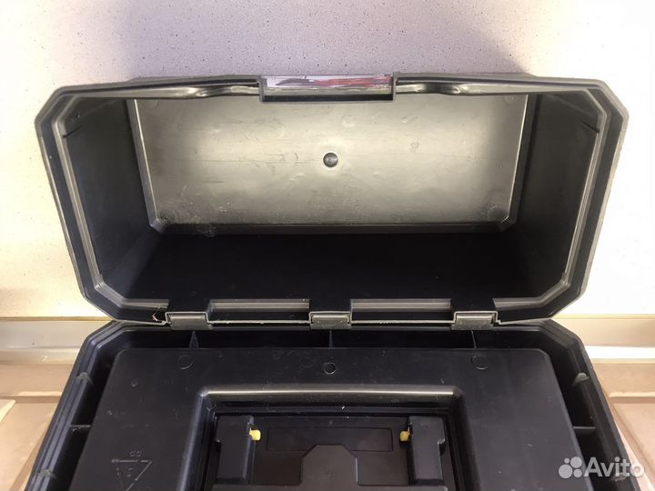 Ящик для инструмента или рыбалки 13