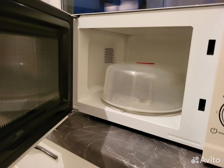 Микроволновая печь Scarlett sc1703