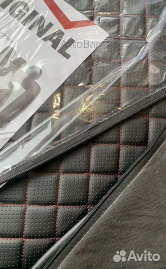 Чехлы экокожа Toyota Corolla красный ромб