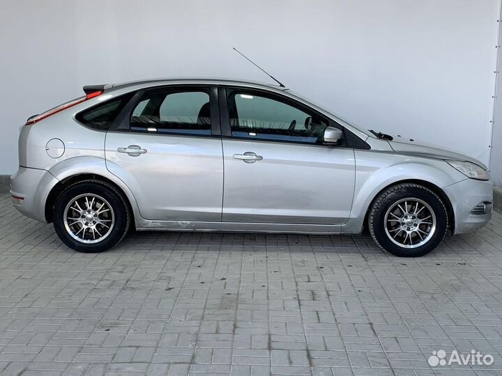 Ford Focus 1.6 AT, 2010, 266 439 км