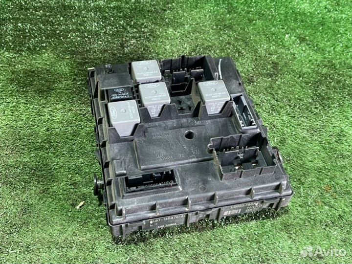 Блок предохранителей Escape Tribute Maverick