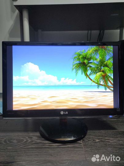 Монитор LG Flatron ips236v FullHD 23''