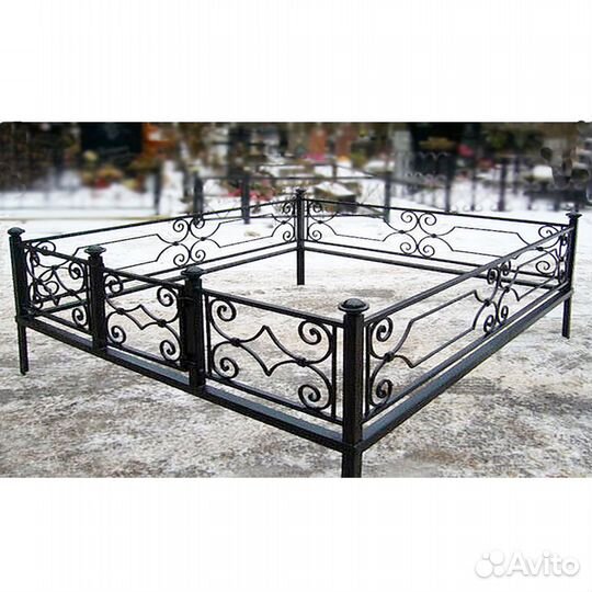 Производим кованые оградки на могилу