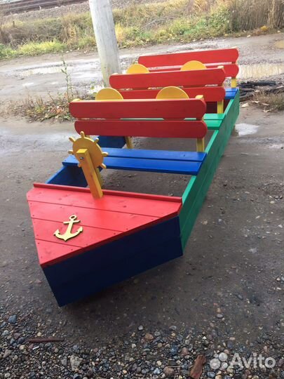 Детский игровой кораблик