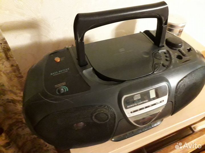 Бумбокс - магнитола Philips AZ8075