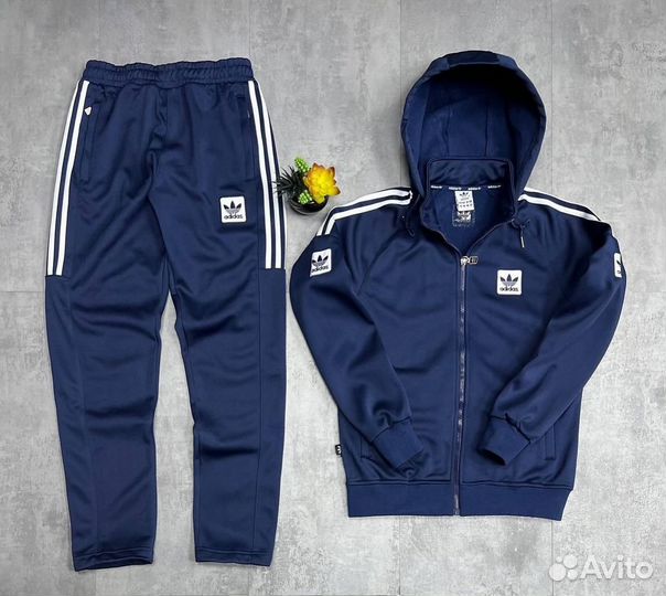 Спортивный костюм