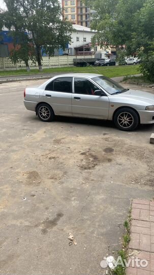 Mitsubishi Lancer, 2000