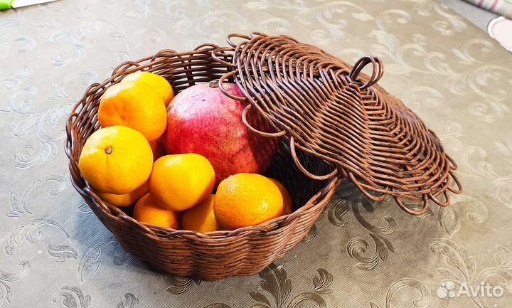 Корзинка, кашпо из ротанга