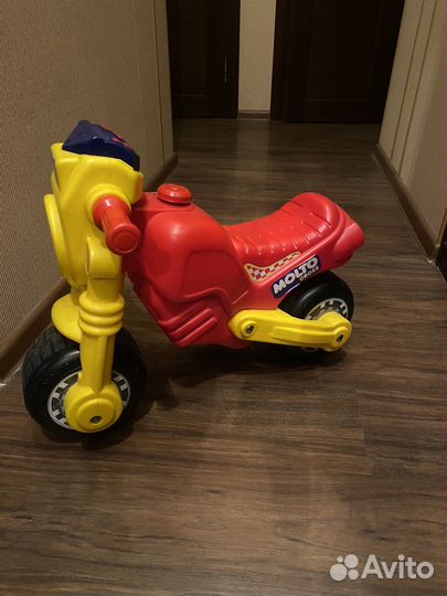 Мотоцикл каталка - беговел