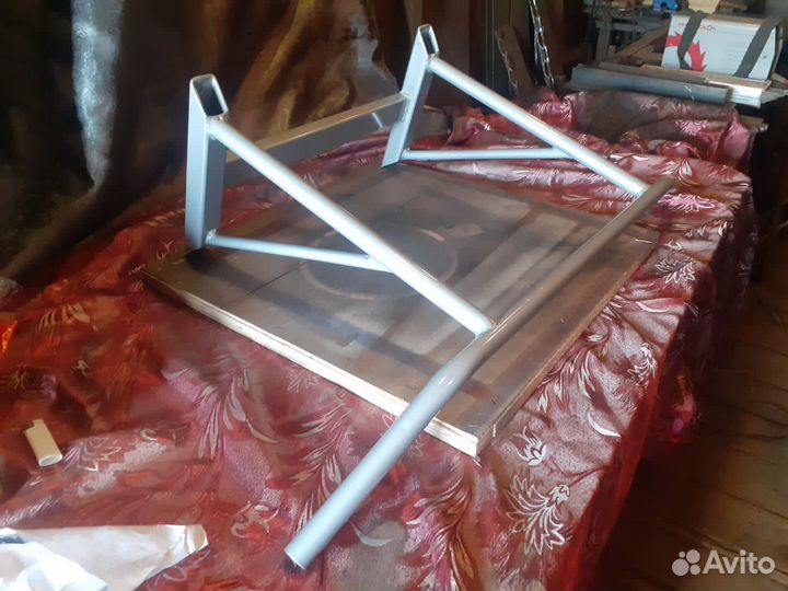 Турник настенный