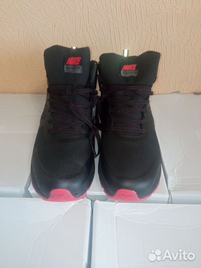 Кроссовки Nike