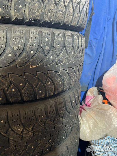 R16 Nokian Tyres Hakkapeliitta 4 205/55, PCD 5x114.3 DIA 60.1