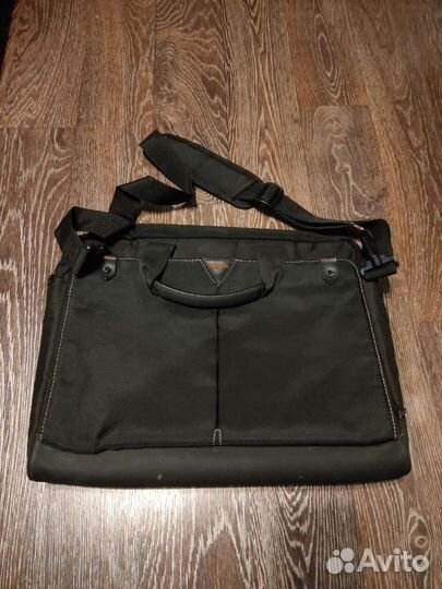 Сумки для ноутбуков 15.6 дюймов разные