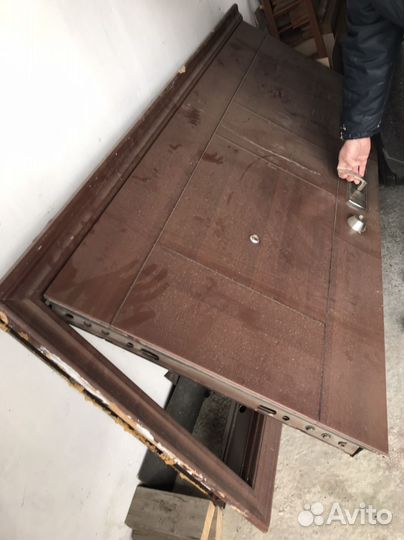 Дверь входная металлическая уличная