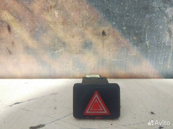 Кнопка аварийной остановки Audi A4 Avant B7 ALT