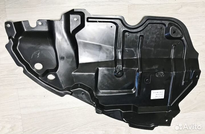 Защита двигателя пластиковая Toyota Camry V40