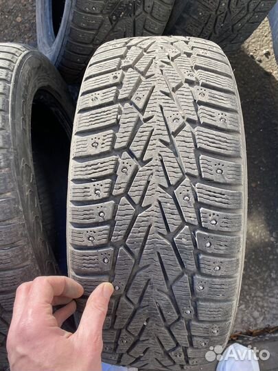 Nokian Tyres Hakkapeliitta 7 215/55 R17