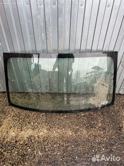 Стекло заднее заднее Renault Logan lsra K7J 2008