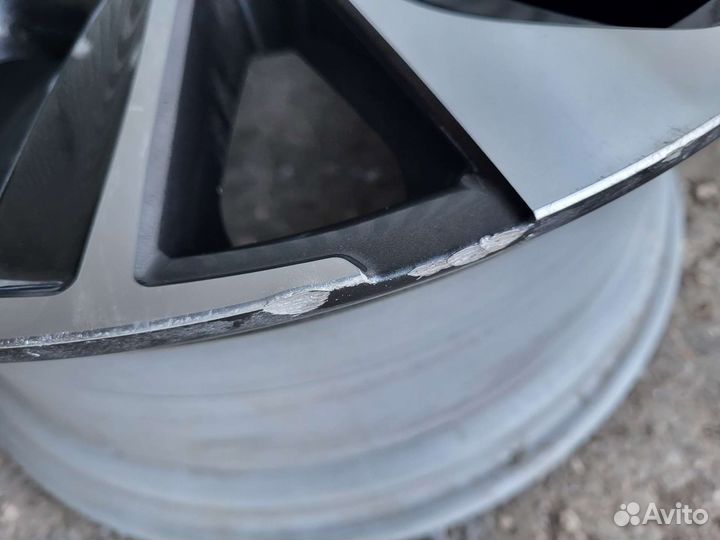 Toyota land cruiser 200 диск r20 1штука