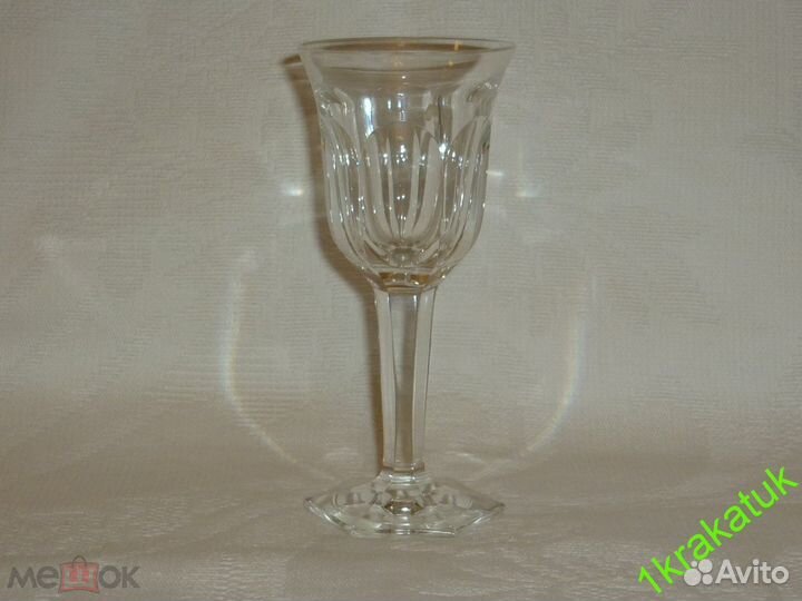 Рюмка. антикварное стекло, 19 век. резьба