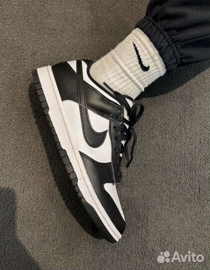 Nike Dunk Low Black White / Panda