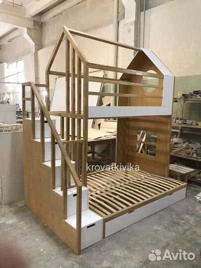 Кровать домик с разными спальными местами