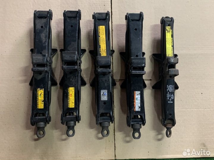 Домкраты 1500кг японские