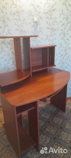 Компьютерный стол