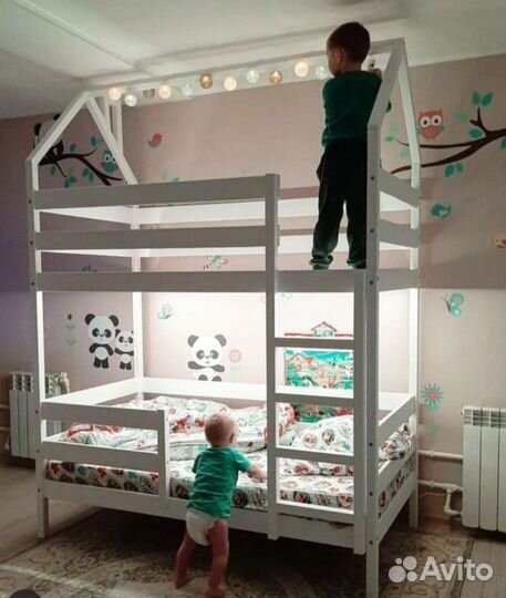 Кровать домик из массива березы